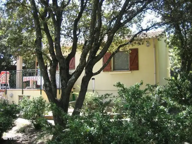 bungalow huren in Frankrijk, Hérault, Vacquières – Bungalow Claret achterkant