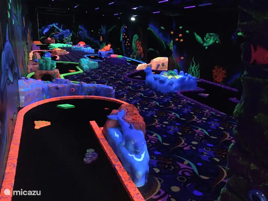 Minigolf Glow in the Dark.