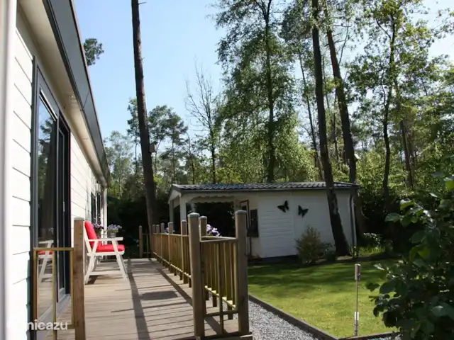 Bungalow en bordure de forêt 8 avec 2 vélos électriques | Pays-Bas, Gueldre, Hoenderloo - bungalow Intimité complète du jardin.