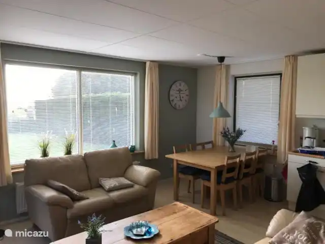 Stinswoning de Wadden en Países Bajos, Frise, Tzummarum - casa vacacional Sala de estar