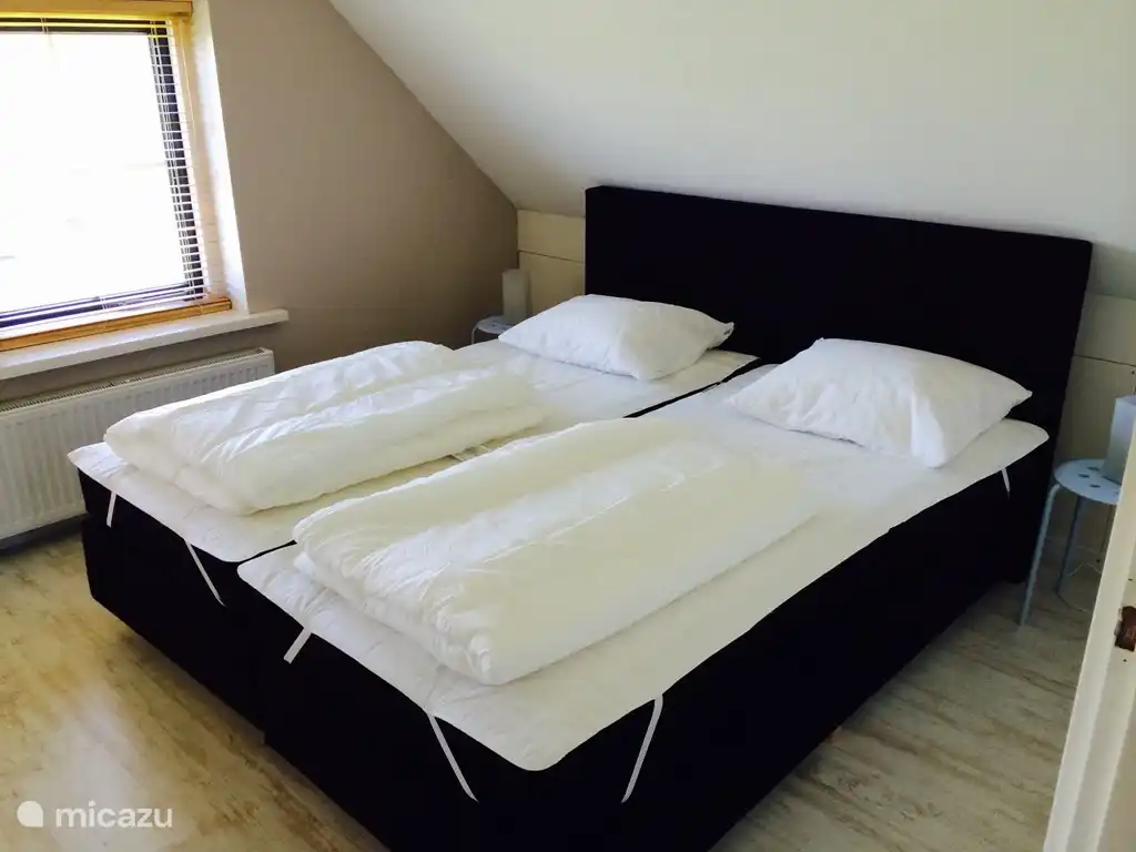 Schlafzimmer 3 mit Waschbecken