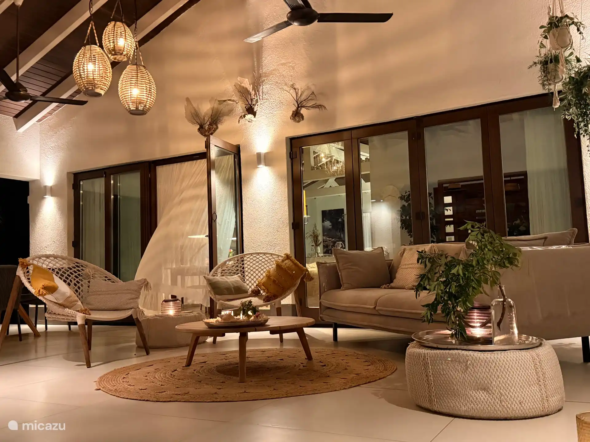 The atmospheric porch for when you don't want to sit in the sun for a while ;-)