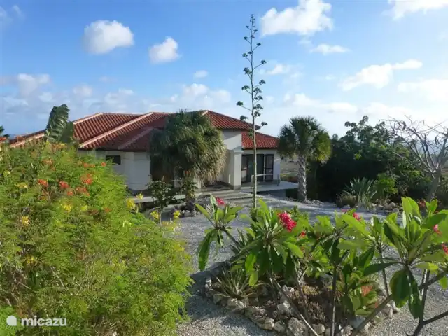 Villa la Brise | Bonaire, Bonaire, Santa Barbara - villa Vue d'ensemble avant jardin Villa @ la brise.