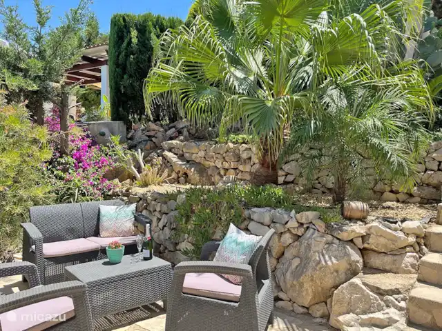 Casa Bodega | Espagne, Costa Blanca, Dénia - villa Cette terrasse latérale abritée est située au rez-de-chaussée et profite du beau soleil du matin.?