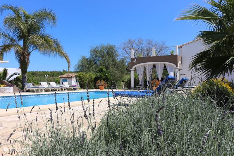 Vakantiehuis Spanje, Costa Blanca, Dénia Villa Villa Mariposa met gastenverblijf
