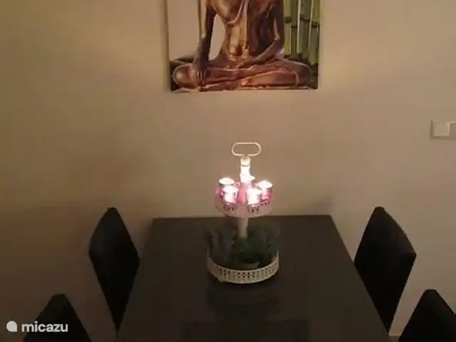 Luxueuse plage App.Jardin del Mar, baignade | Espagne, Costa Blanca, El Campello - appartement Décor d'ambiance avec des bougies chauffe-plat qui se trouvent généralement dans le tiroir.