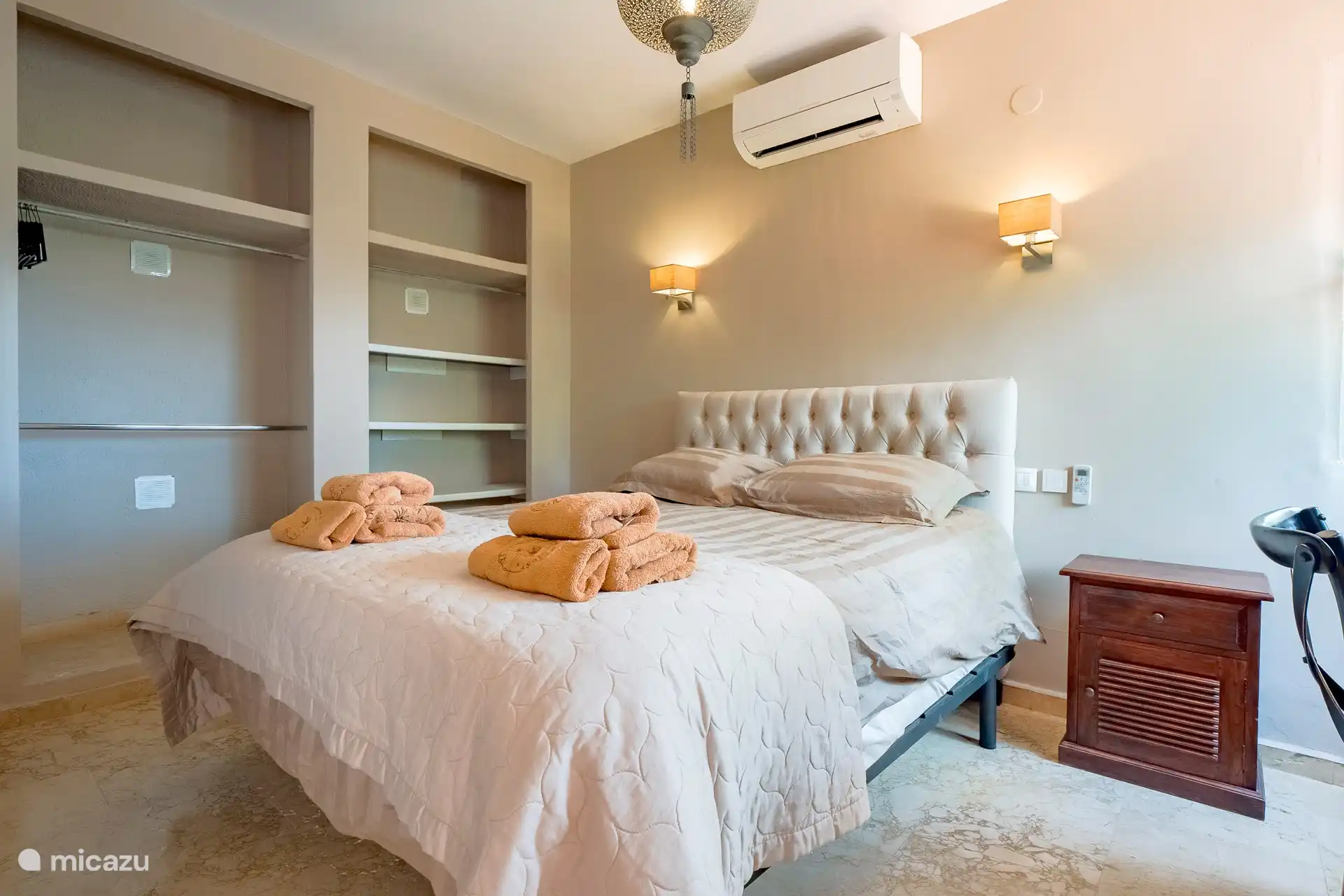 Dormitorio principal con colchón serta 