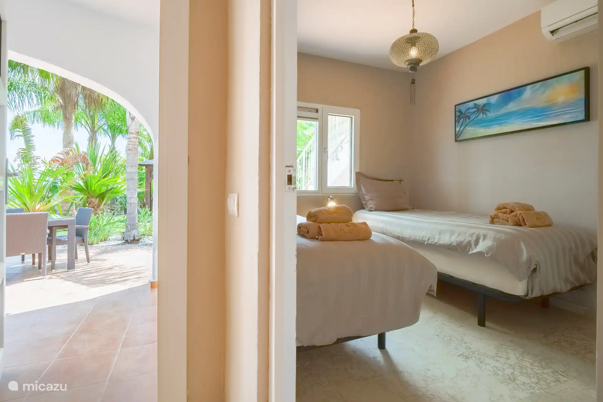 Habitación doble con aire acondicionado 