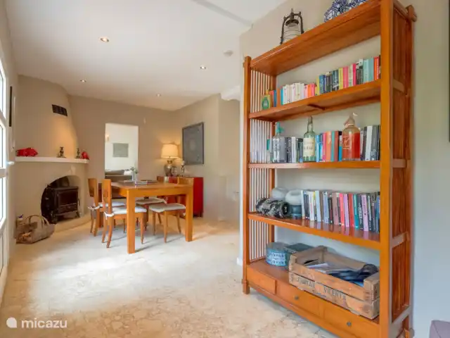 Villa Sieste | Espagne, Costa Blanca, Moraira - villa Salle à manger avec bibliothèque et foyer