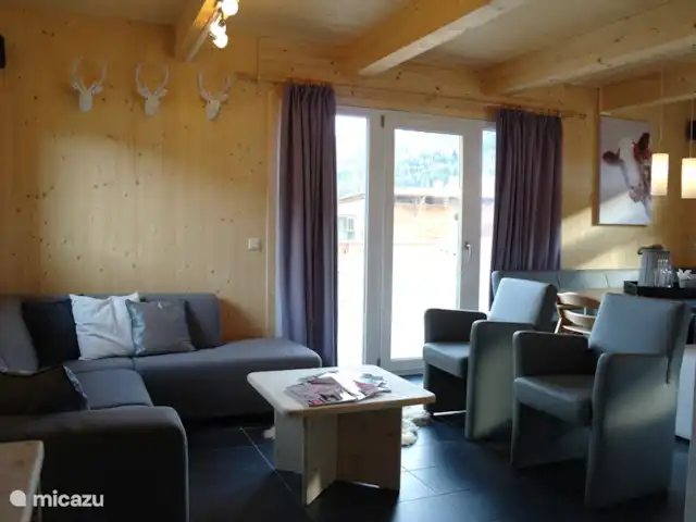 Chalet de bien-être Kreischberg | Autriche, Styrie, Sankt Lorenzen ob Murau - chalet Salon : Jeux de société, magazines, DVD et livres à disposition.