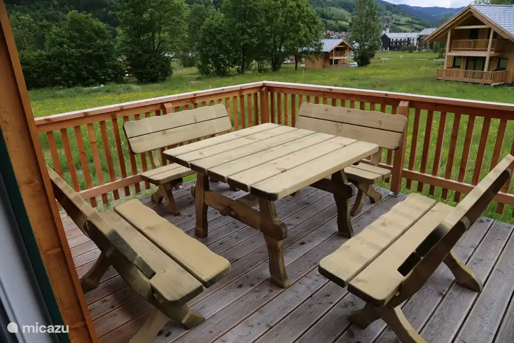 Gartenmöbel. auch 4 Sonnenliegen.