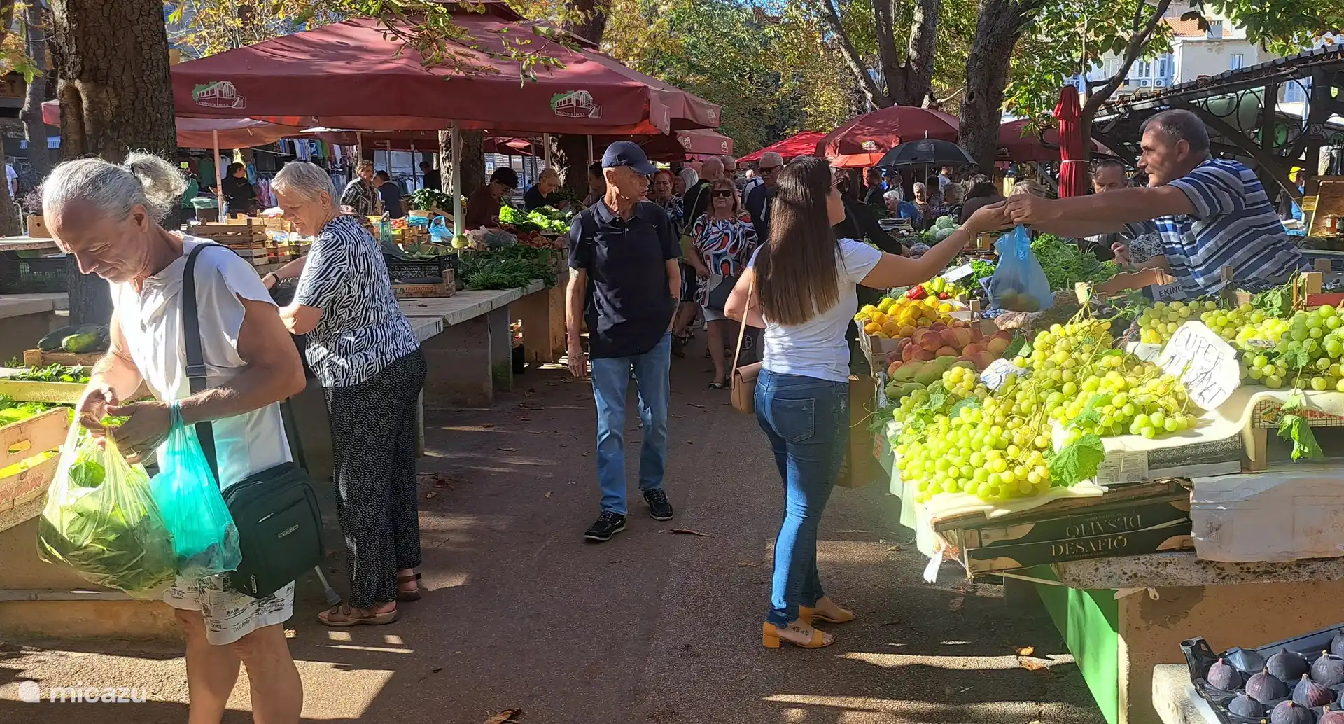 Mercado diario en Pula