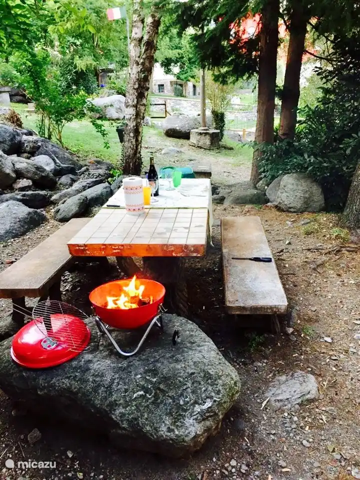 Maravilloso lugar de barbacoa en la playa.