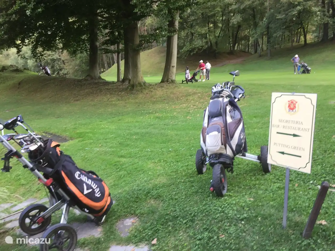 Por encima de Menaggio se encuentra el segundo campo de golf más antiguo de Italia con 18 hoyos.