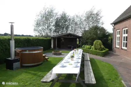 Vakantiehuis Nederland, Noord-Brabant, Odiliapeel vakantiehuis Landgoed Bosrijk Chalet en Hottub