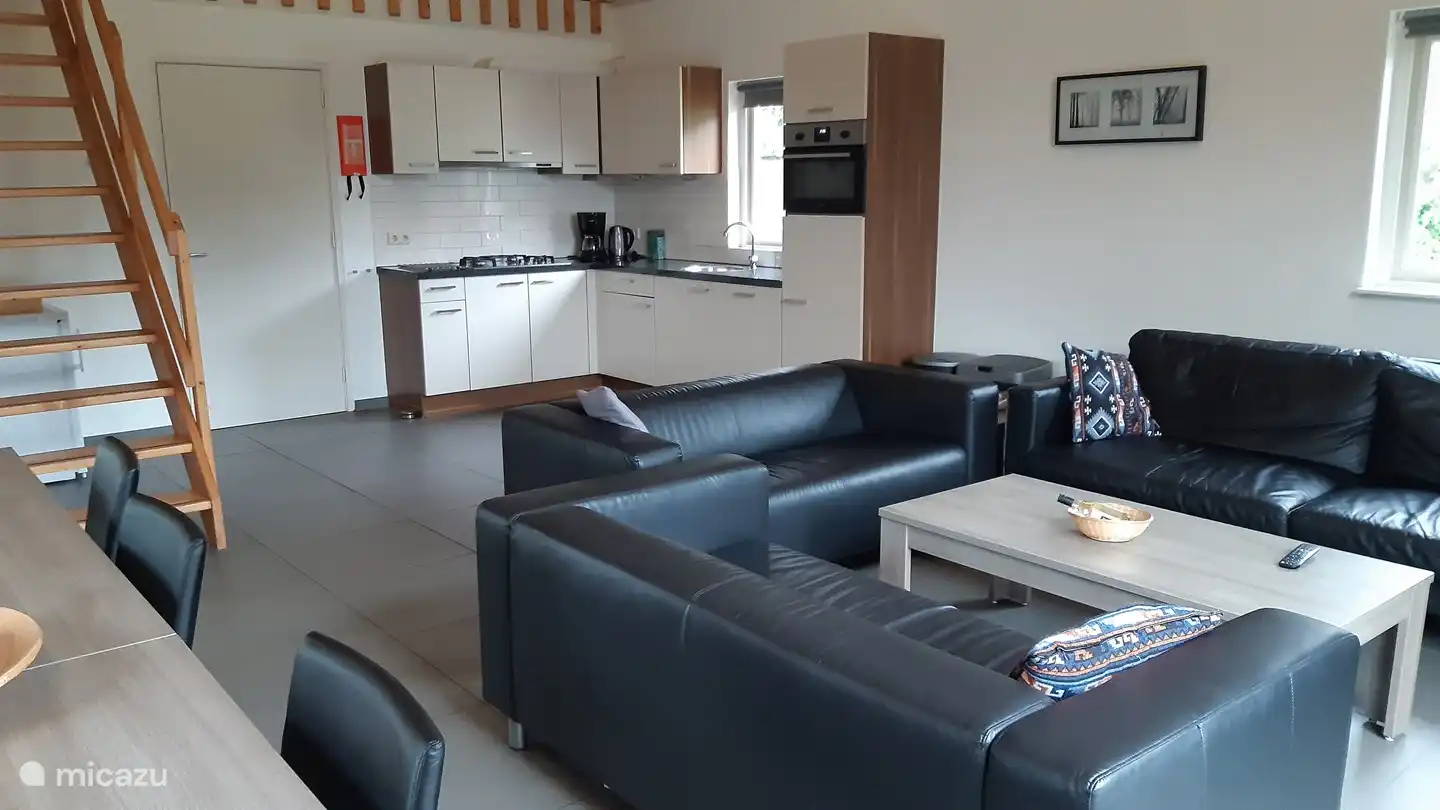 sitting area / living room