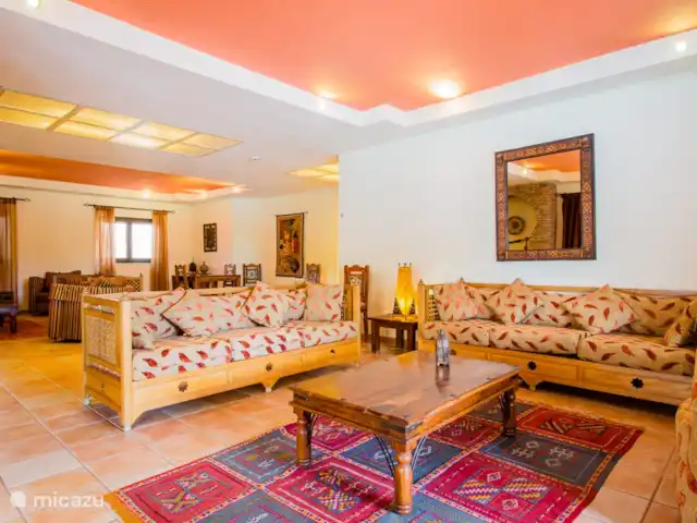 Lluvia púrpura en Portugal, Algarve, Carvoeiro - villa