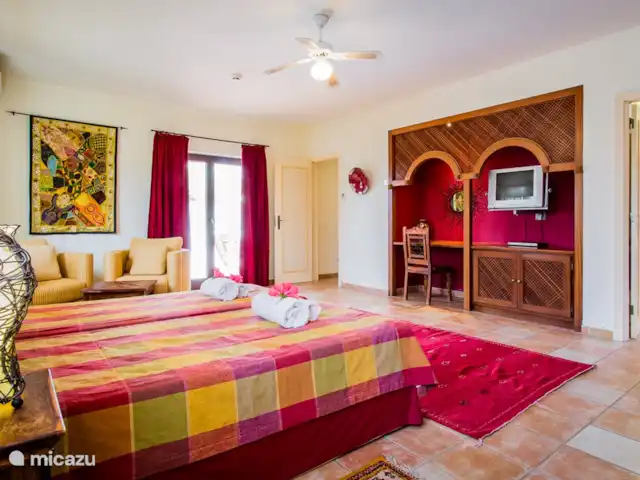 Lluvia púrpura en Portugal, Algarve, Carvoeiro - villa