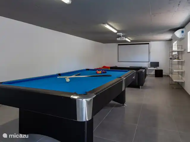 Lluvia púrpura en Portugal, Algarve, Carvoeiro - villa