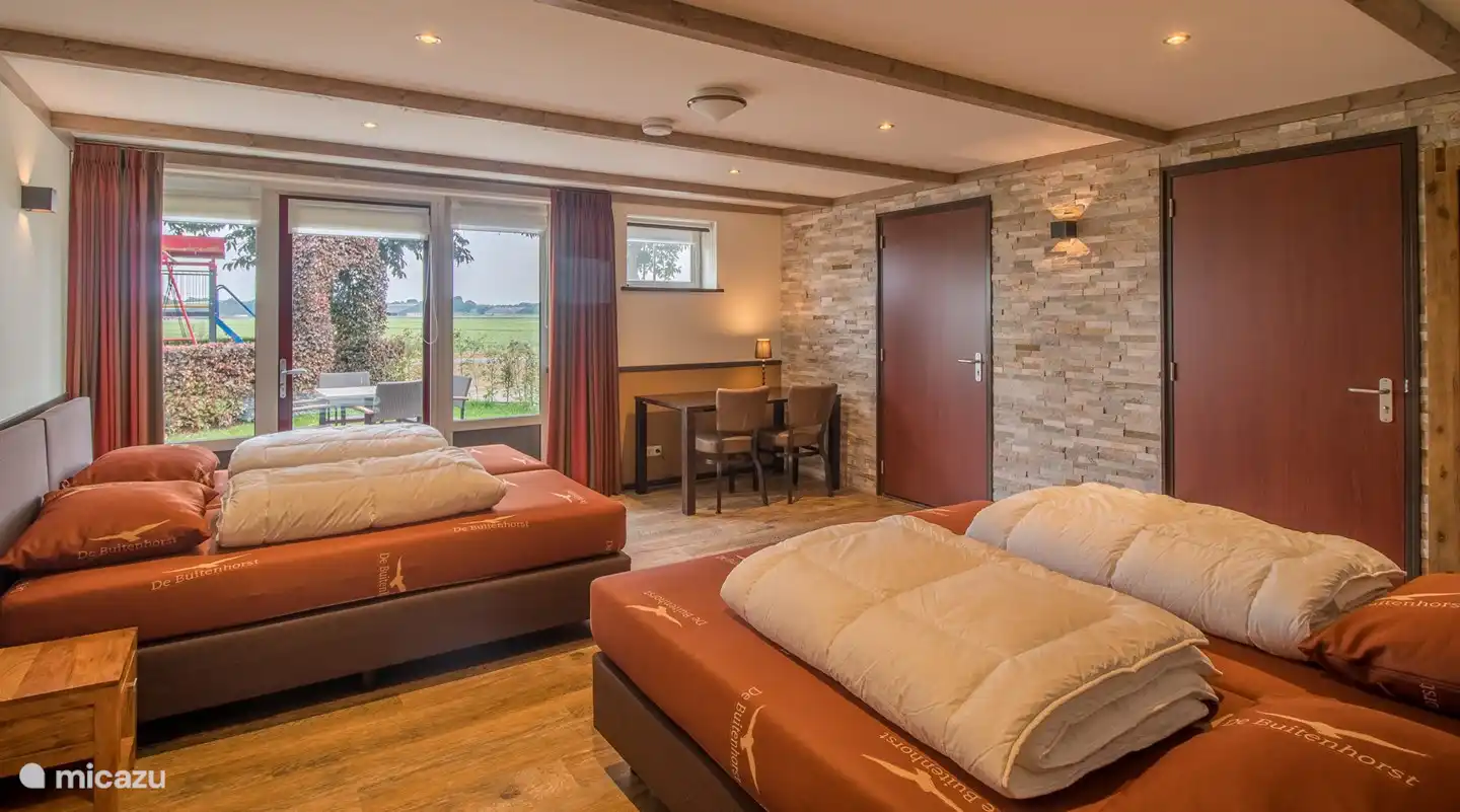 Schlafzimmer für 4 Personen mit eigenem Bad