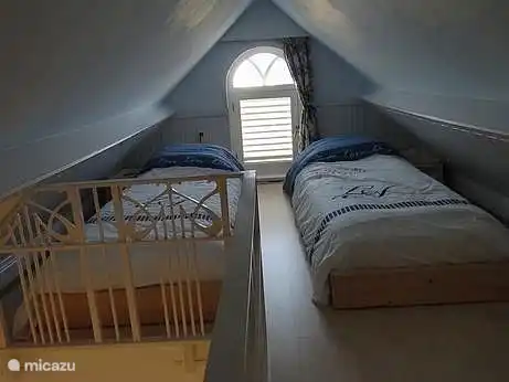 2 camas deslizantes separadas