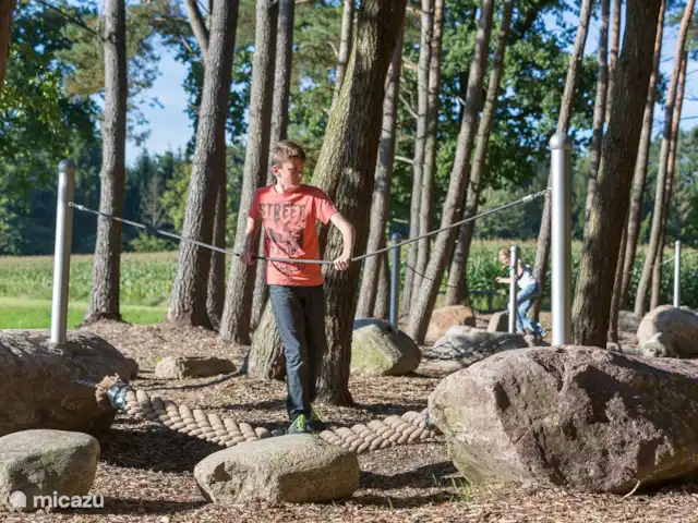 Arcoíris que incluye kota finlandesa en Países Bajos, Overijssel, Losser - casa vacacional