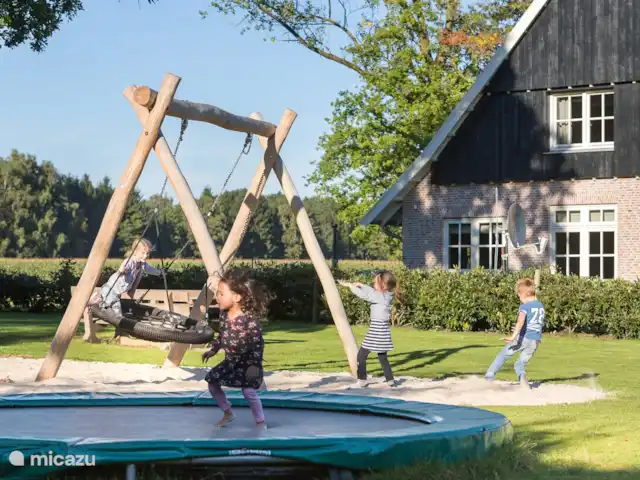 Arcoíris que incluye kota finlandesa en Países Bajos, Overijssel, Losser - casa vacacional