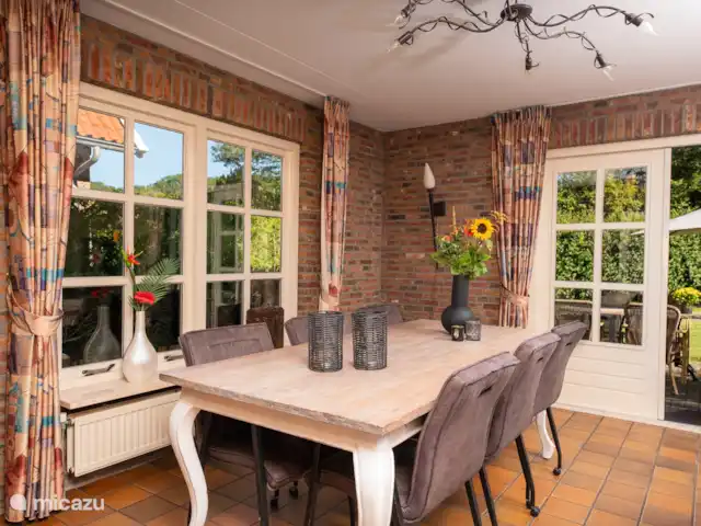 Arcoíris que incluye kota finlandesa en Países Bajos, Overijssel, Losser - casa vacacional