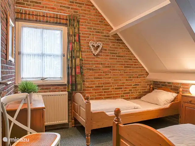 Arcoíris que incluye kota finlandesa en Países Bajos, Overijssel, Losser - casa vacacional Dormitorio