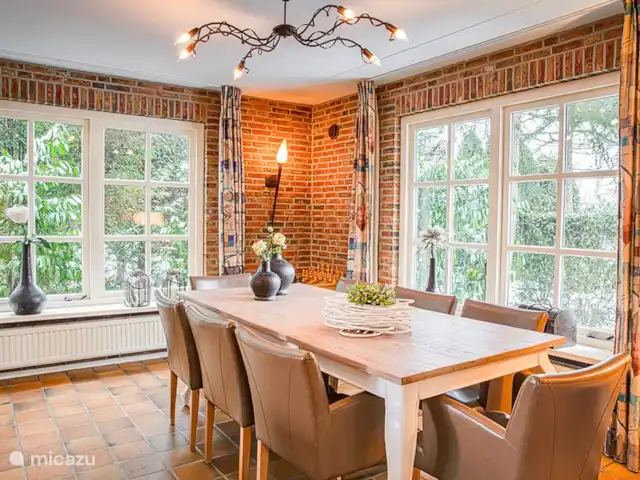 Arcoíris que incluye kota finlandesa en Países Bajos, Overijssel, Losser - casa vacacional Comedor