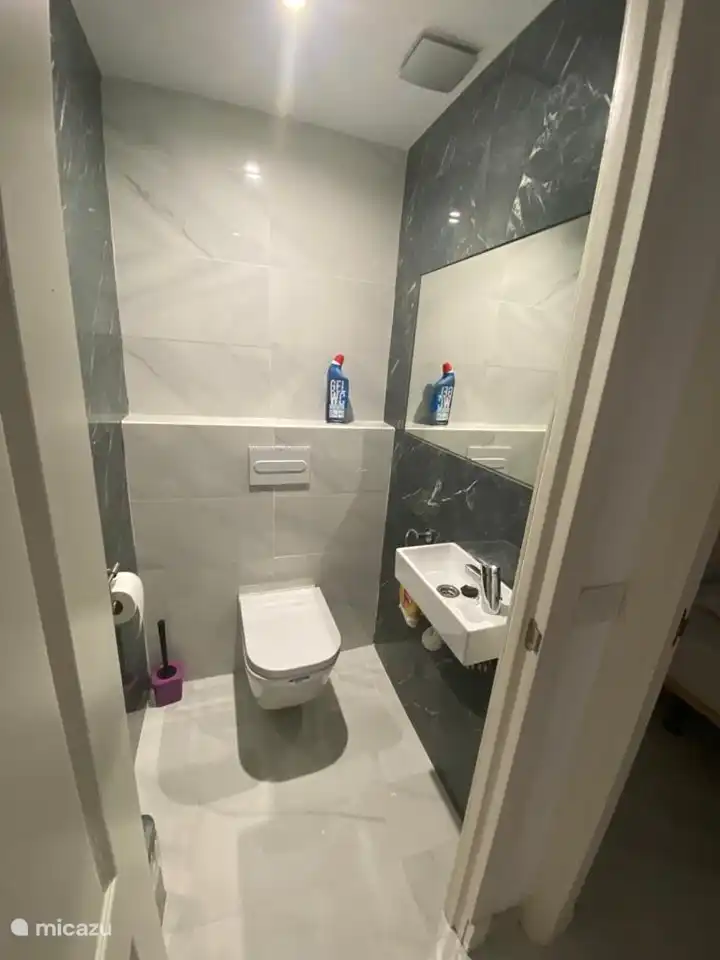 Separates WC
Wohnung 102