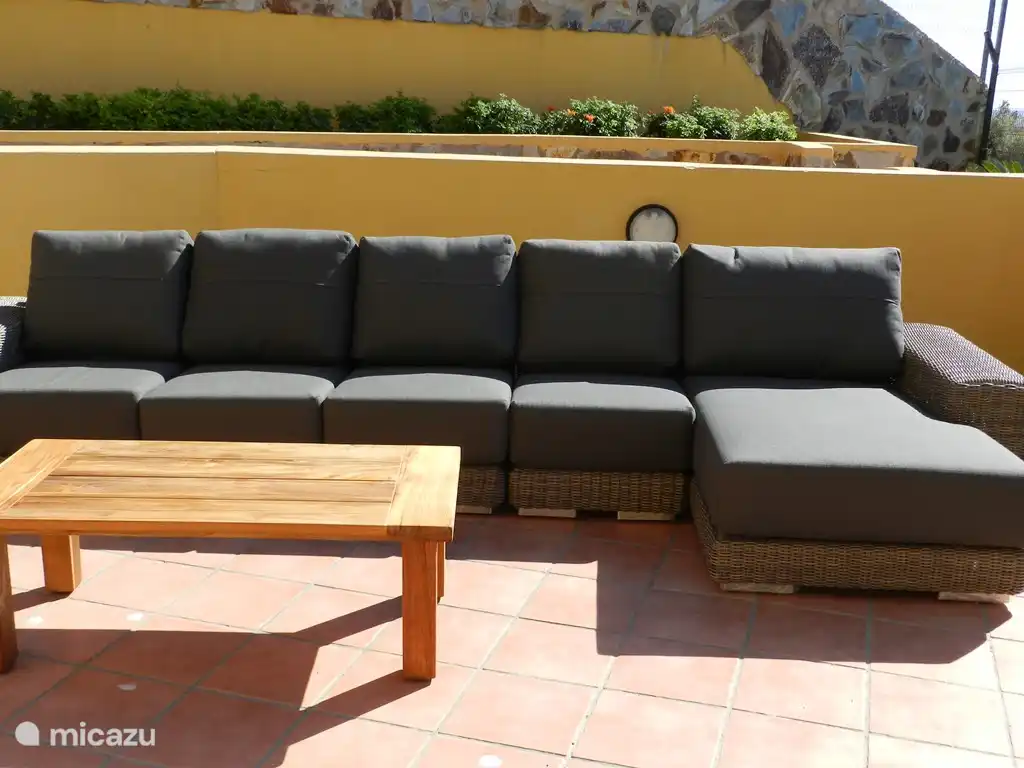 Outdoor-Lounge auf der Südterrasse von 50 m²
Wohnung 101