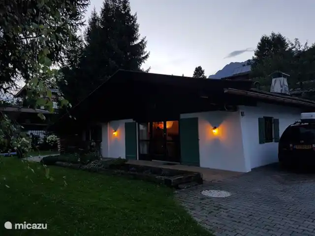 Maison Olthof | Autriche, Tyrol, Ellmau - chalet ...accès à la parcelle avec sa propre allée pour deux voitures...