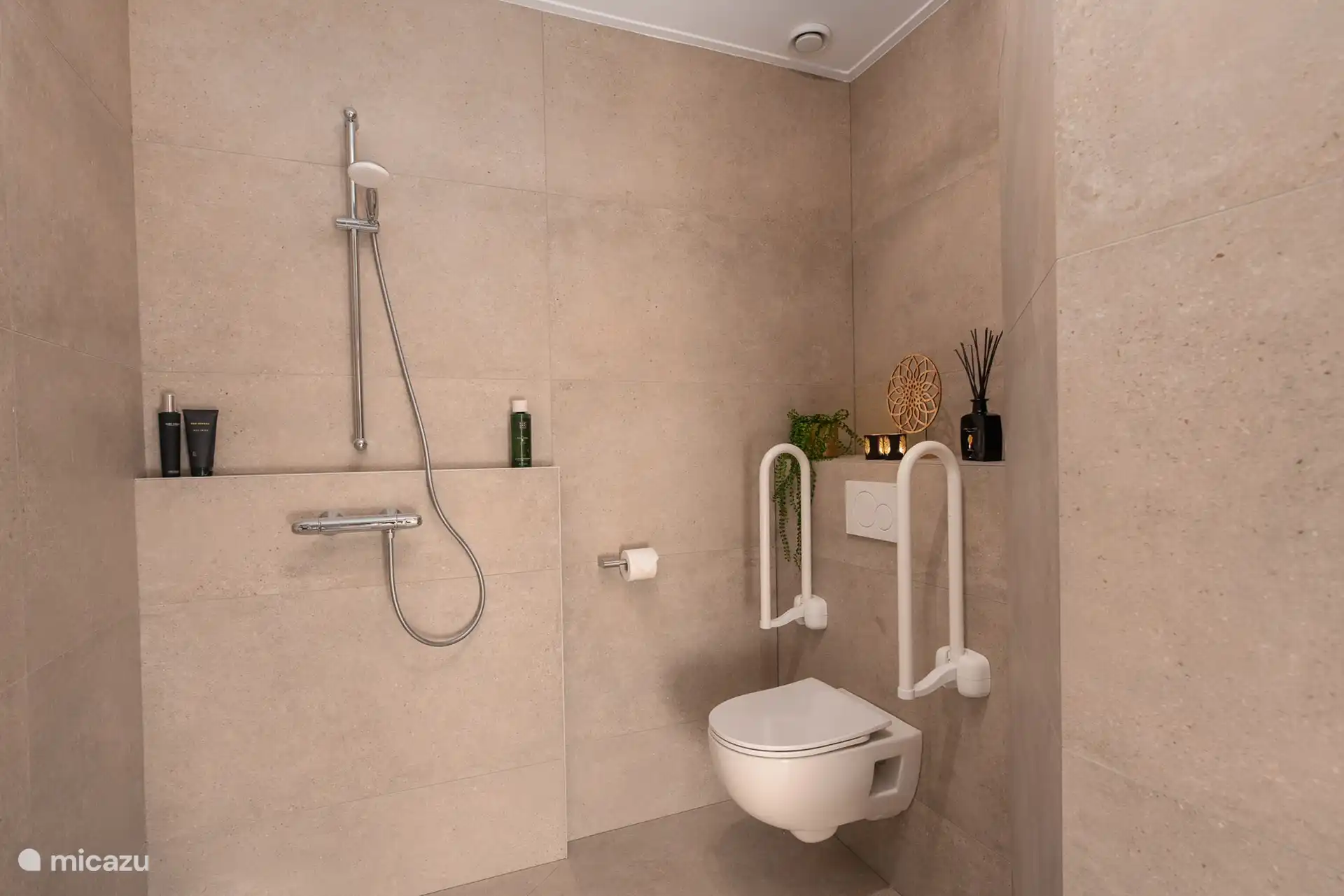 Behindertengerechtes Badezimmer