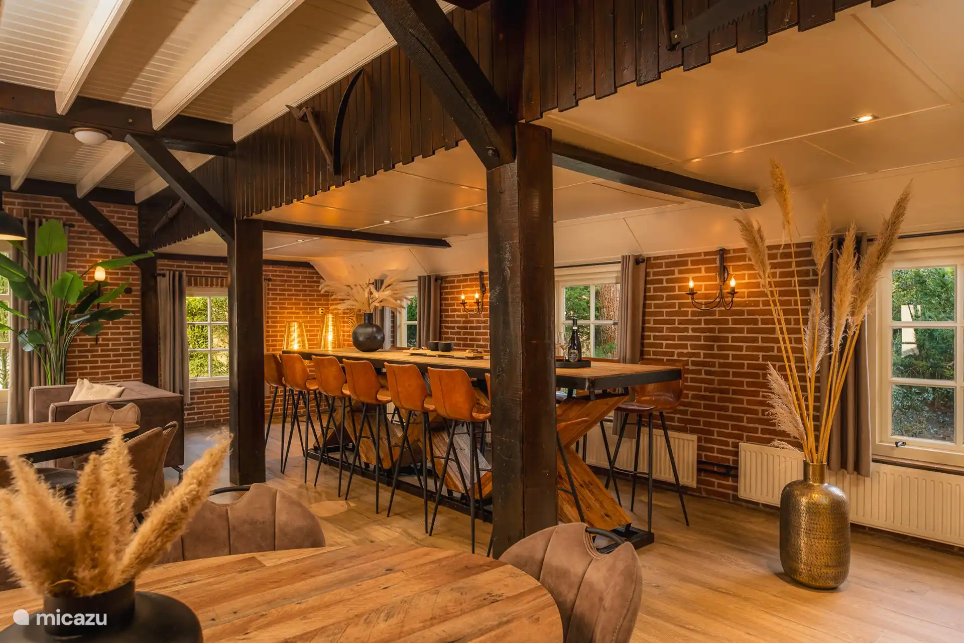 Gemütlicher Stehtisch