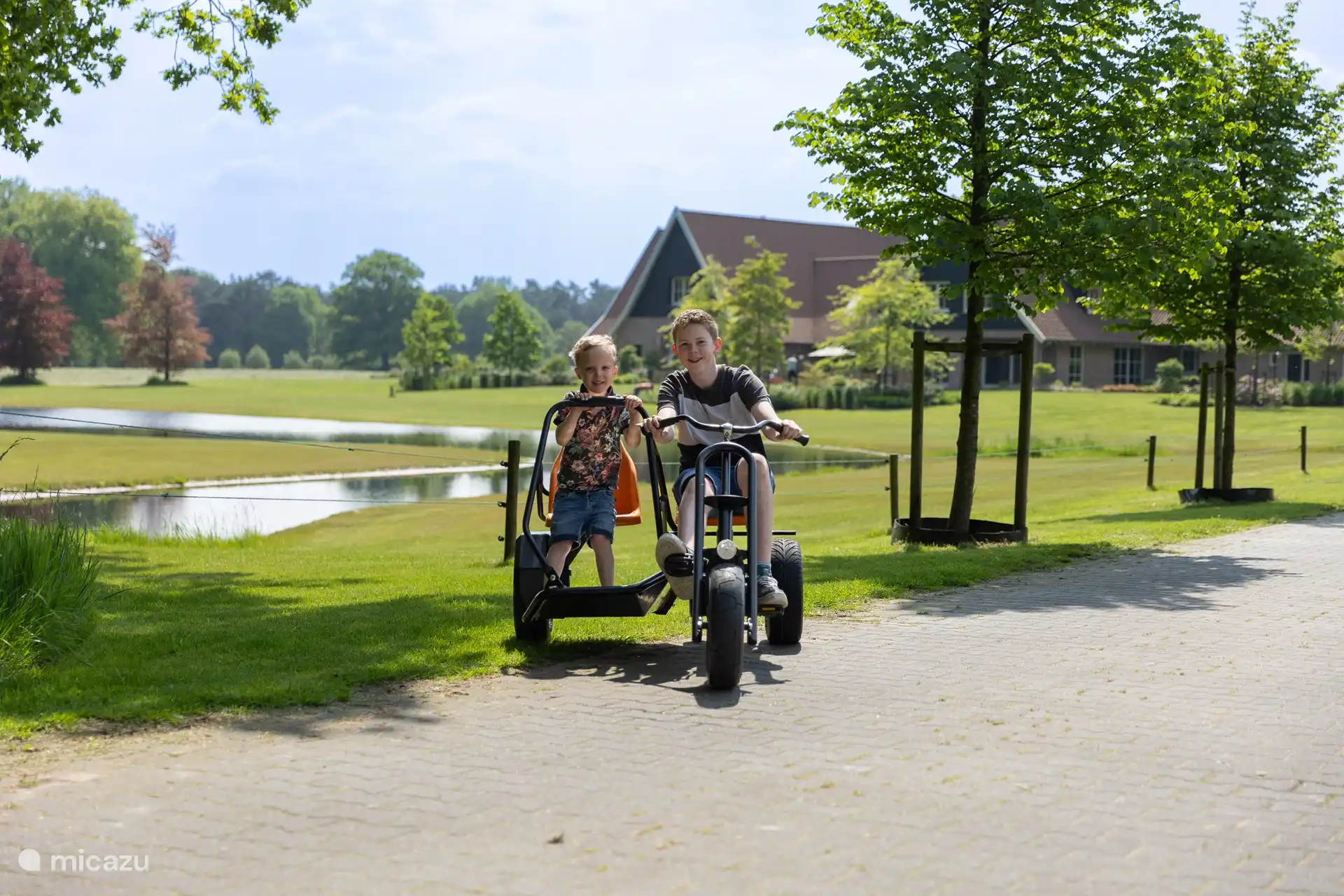 Kinder können Go-Karts, Fahrräder und Roller kostenlos nutzen