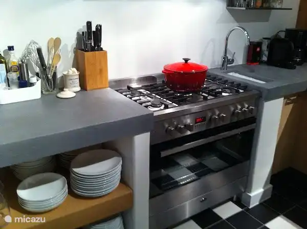 Hermosa cocina espaciosa donde podr&#225;s encontrar todo para el verdadero chef.