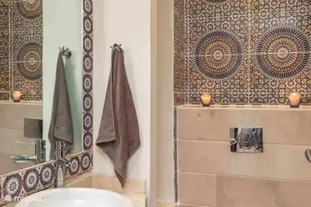 Vakantiehuis Marokko, Atlantische Kust, Casablanca appartement Luxe appartement, Europese kwaliteit toilet