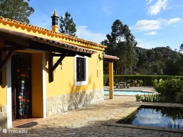Casa Com Alma Monchique huren in Portugal, Algarve, Monchique - vakantiehuis Zijkant casa