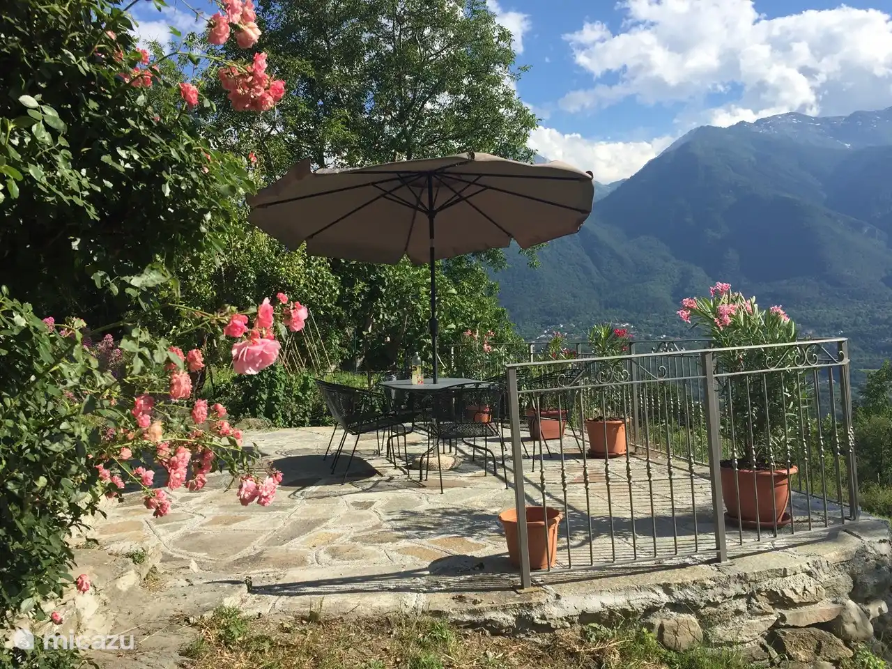 la terrasse inférieure