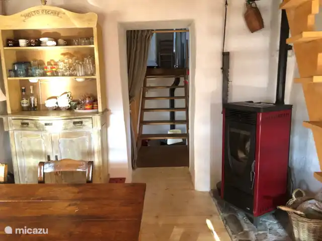 casa de susa en Italia, Piamonte, Susa - casa rural / cabaña paso a la sala de estar