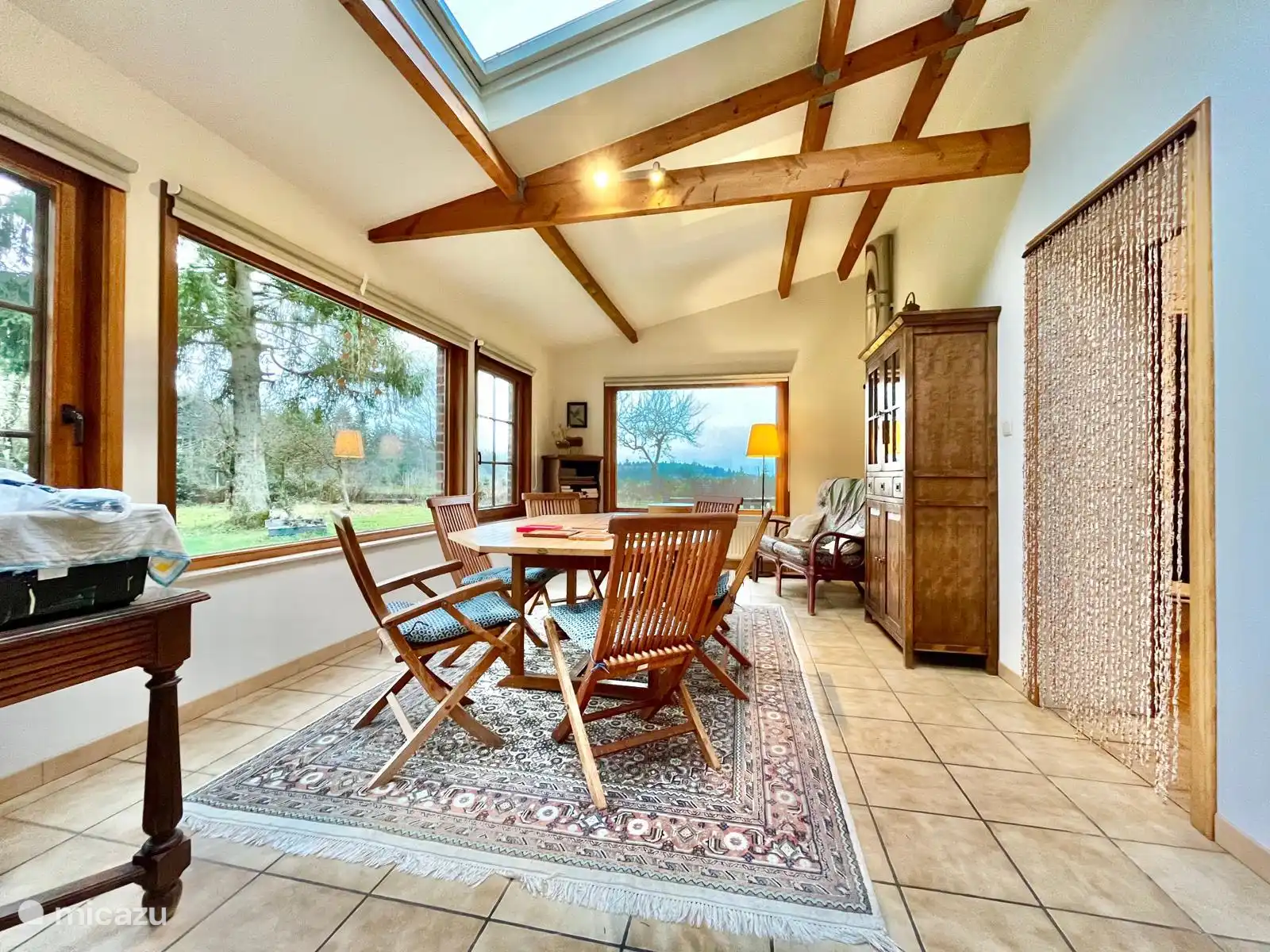 Résidence avec vue sur le jardin et la terrasse