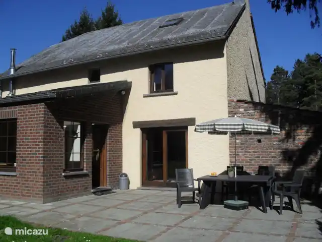 Location de Vacances Belgique, Ardennes, Gedinne, maison de vacances - Gîte Vencimont Maison avec grande véranda et terrasse ensoleillée