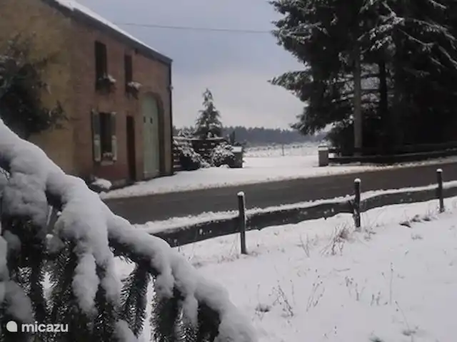 Location de Vacances Belgique, Ardennes, Gedinne, maison de vacances - Gîte Vencimont vue d'hiver
