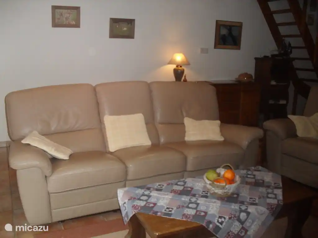 sala de estar vista desde el otro &#225;ngulo