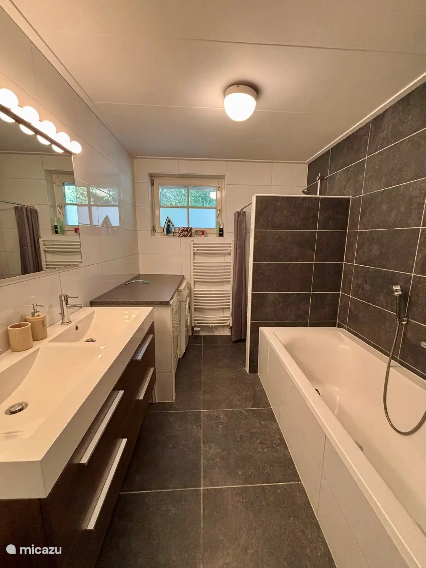 Badezimmer Erdgeschoss