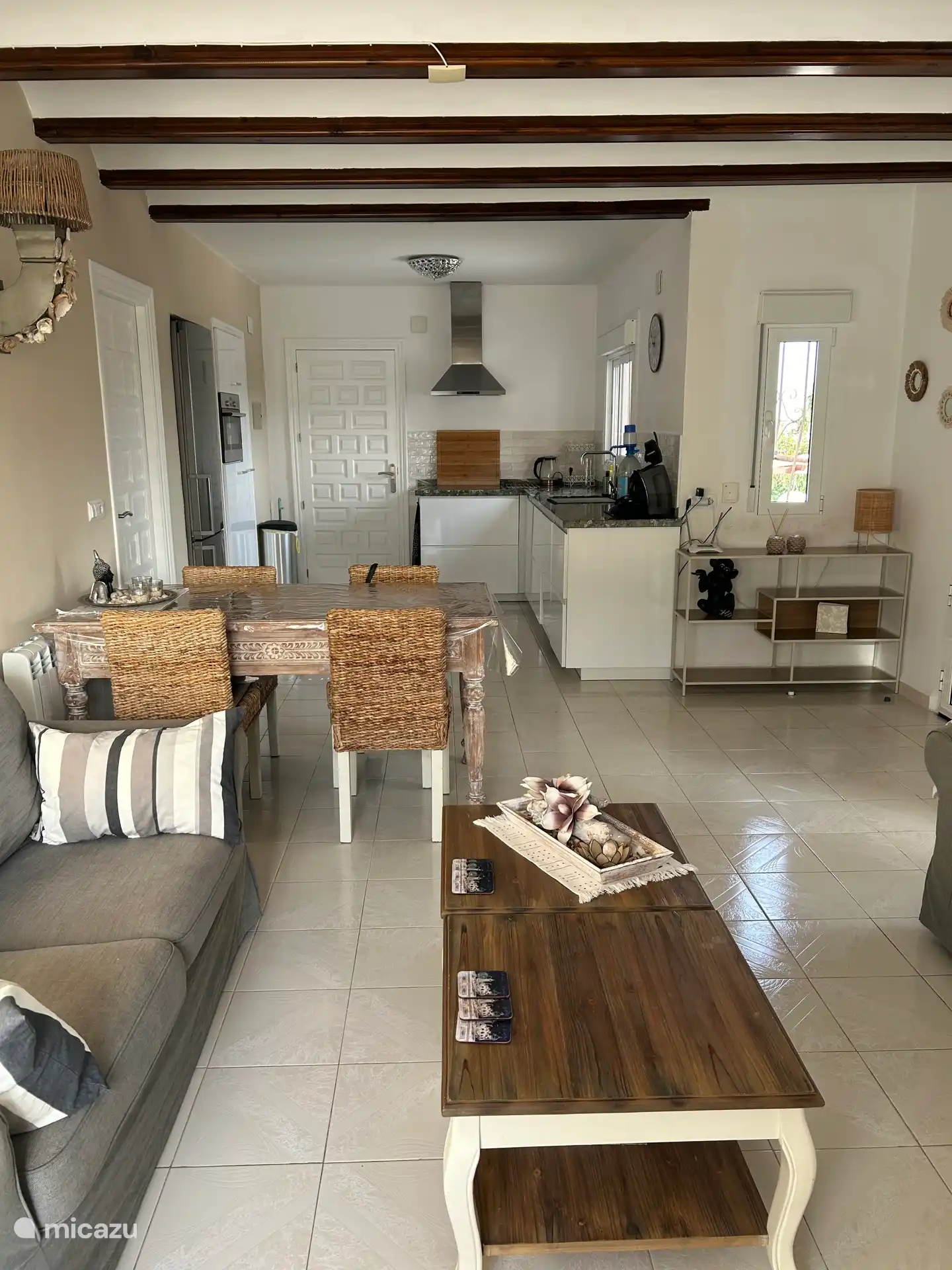 Notre cuisine rénovée avec coin repas 