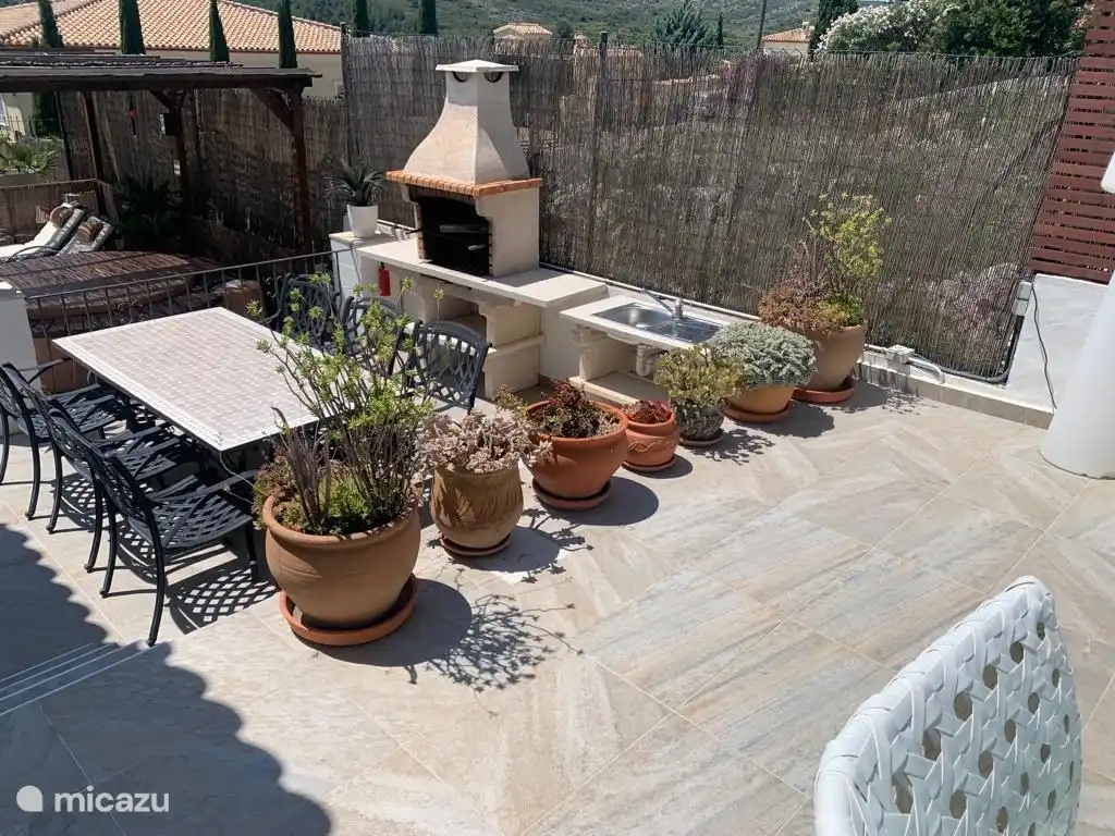 le barbecue avec table à manger 