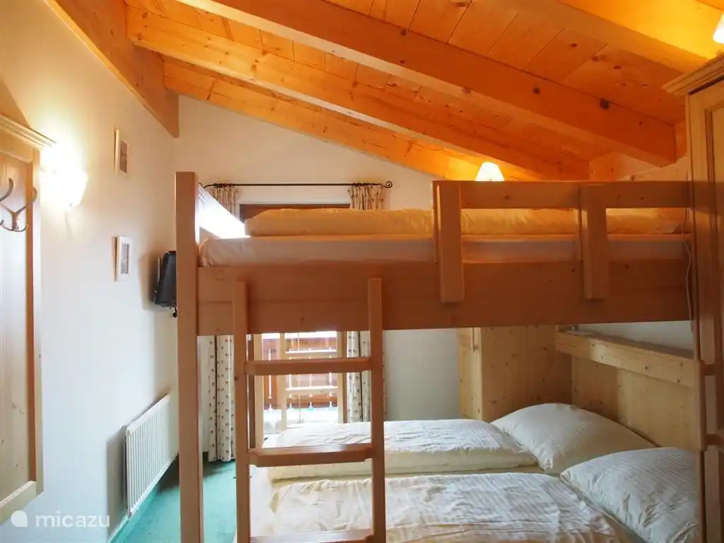 Vier Doppelzimmer mit Balkon