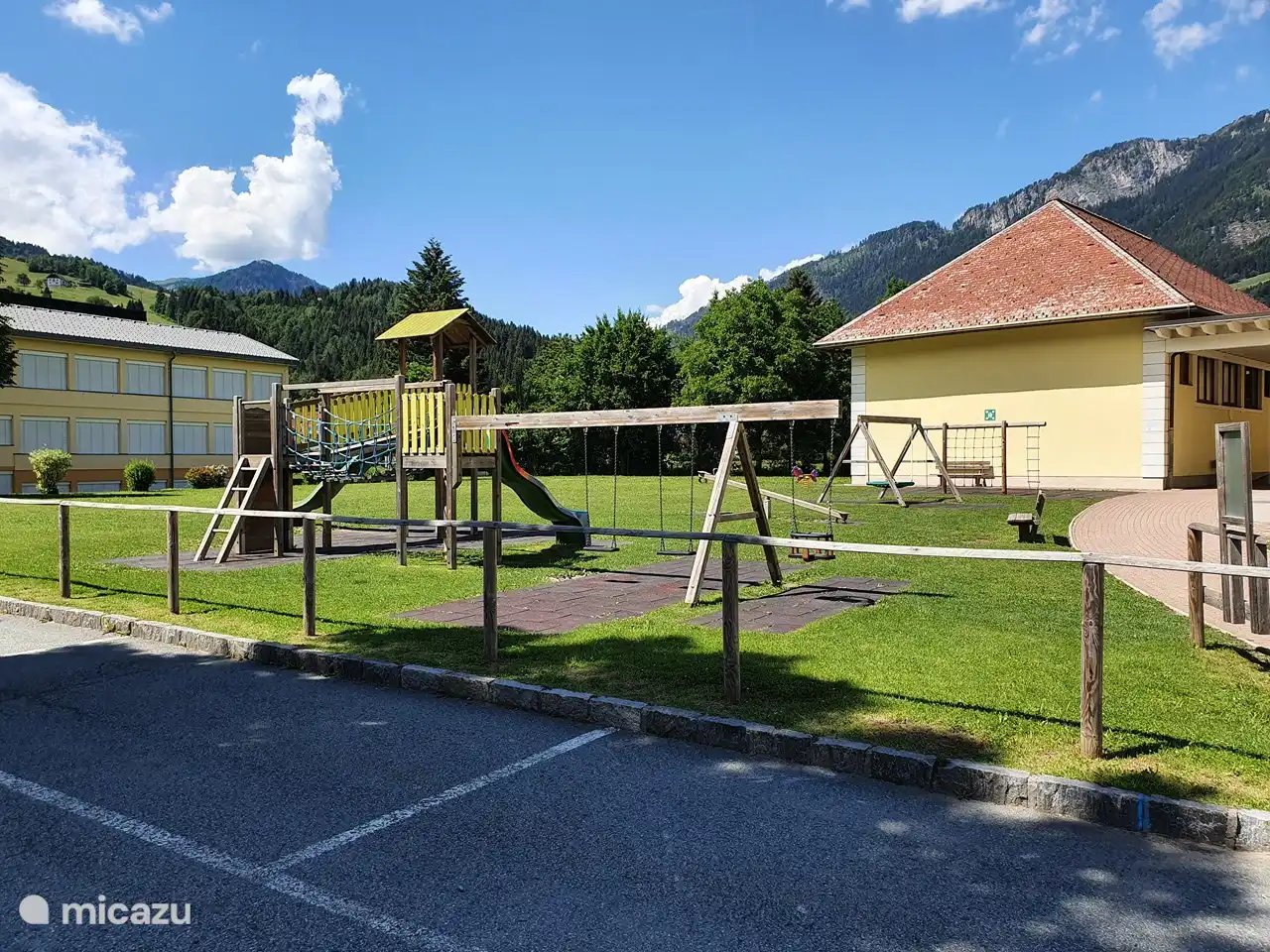 Aire de jeux à distance de marche